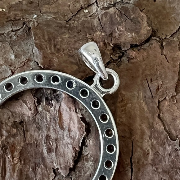 Rainbow sapphire pendant - Picture 6 of 9